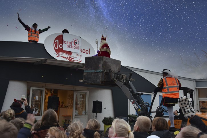 Sint-onthult-logo-Jozefschool-Texel